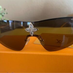 Luxury Brown Sunglasses with Crystal Accent
